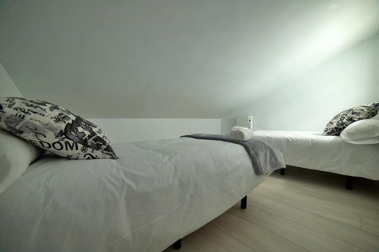 Apartamentos Barrio Humedo Catedral 2 莱昂 外观 照片